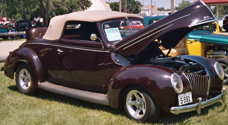 39 Ford Deluxe Convertible