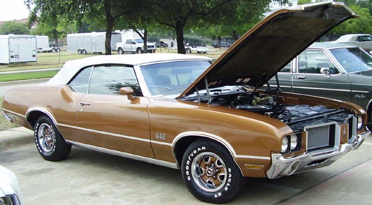 71 Oldsmobile Cutlass 442 Convertible